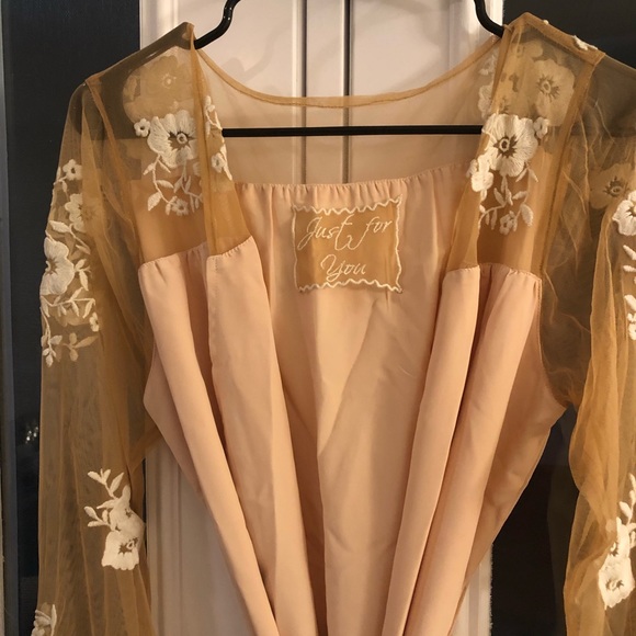 Bridal robe - Picture 3 of 4